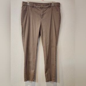Chico's Khaki Tan Straight Leg Pants